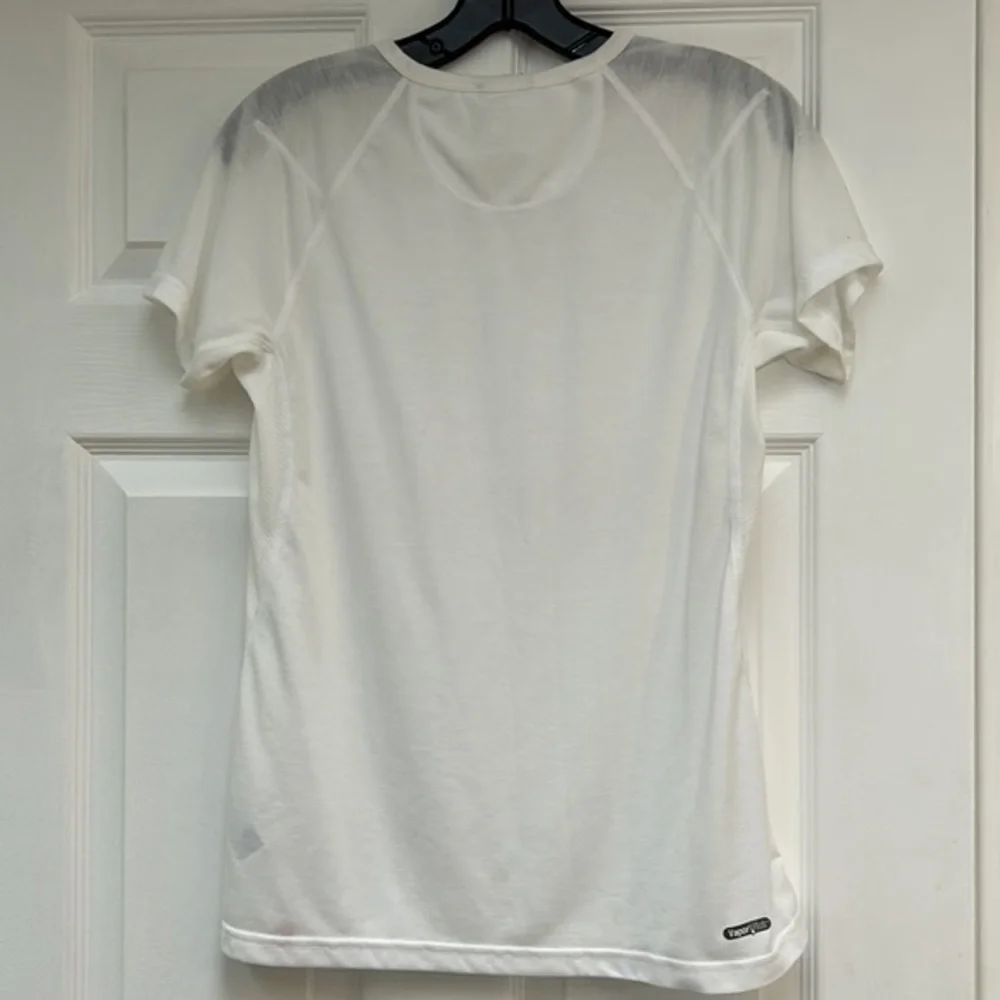 The North Face Women's White Short Sleeve Tee Shirt- Size M - Picture 2 of 6